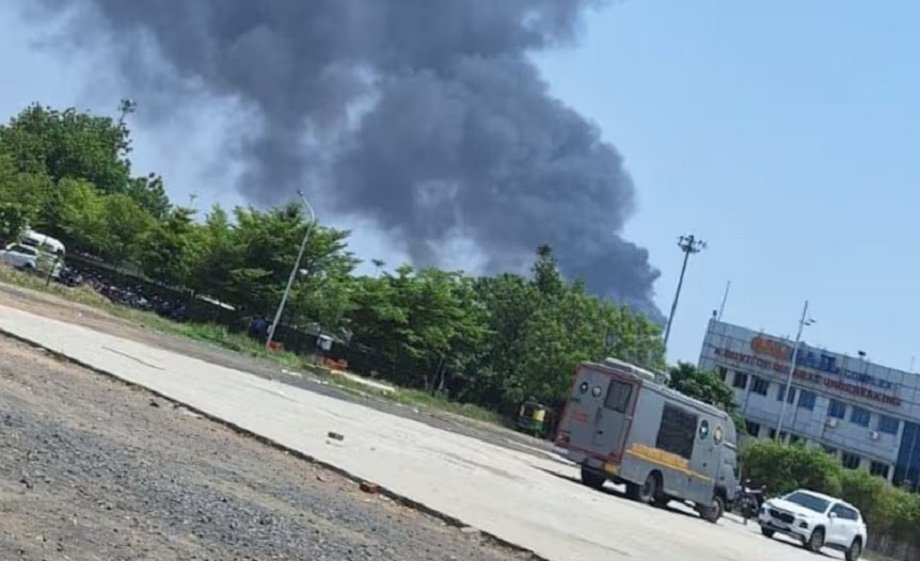 Air India plane crashes in Ahmedabad, 242 people were on board